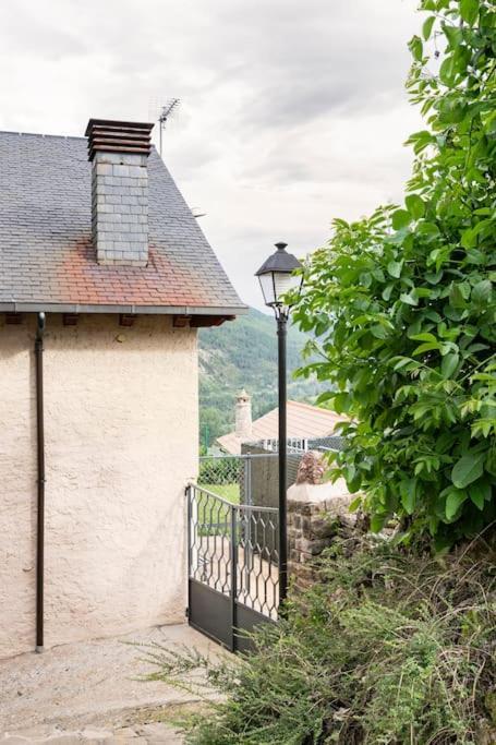 Casa Luis - Apartamento Con Jardin Privado En Pirineos Apartament *