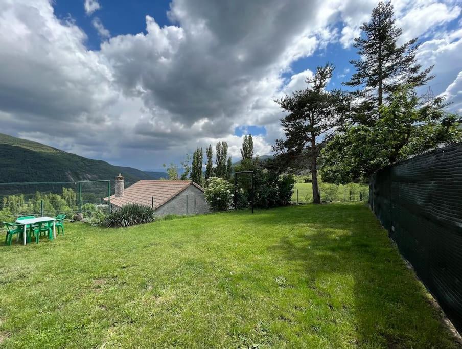 Casa Luis - Apartamento Con Jardin Privado En Pirineos Apartament
